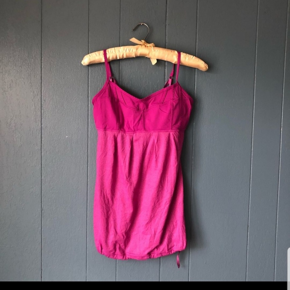 Lululemon Cinched Bottom Tank